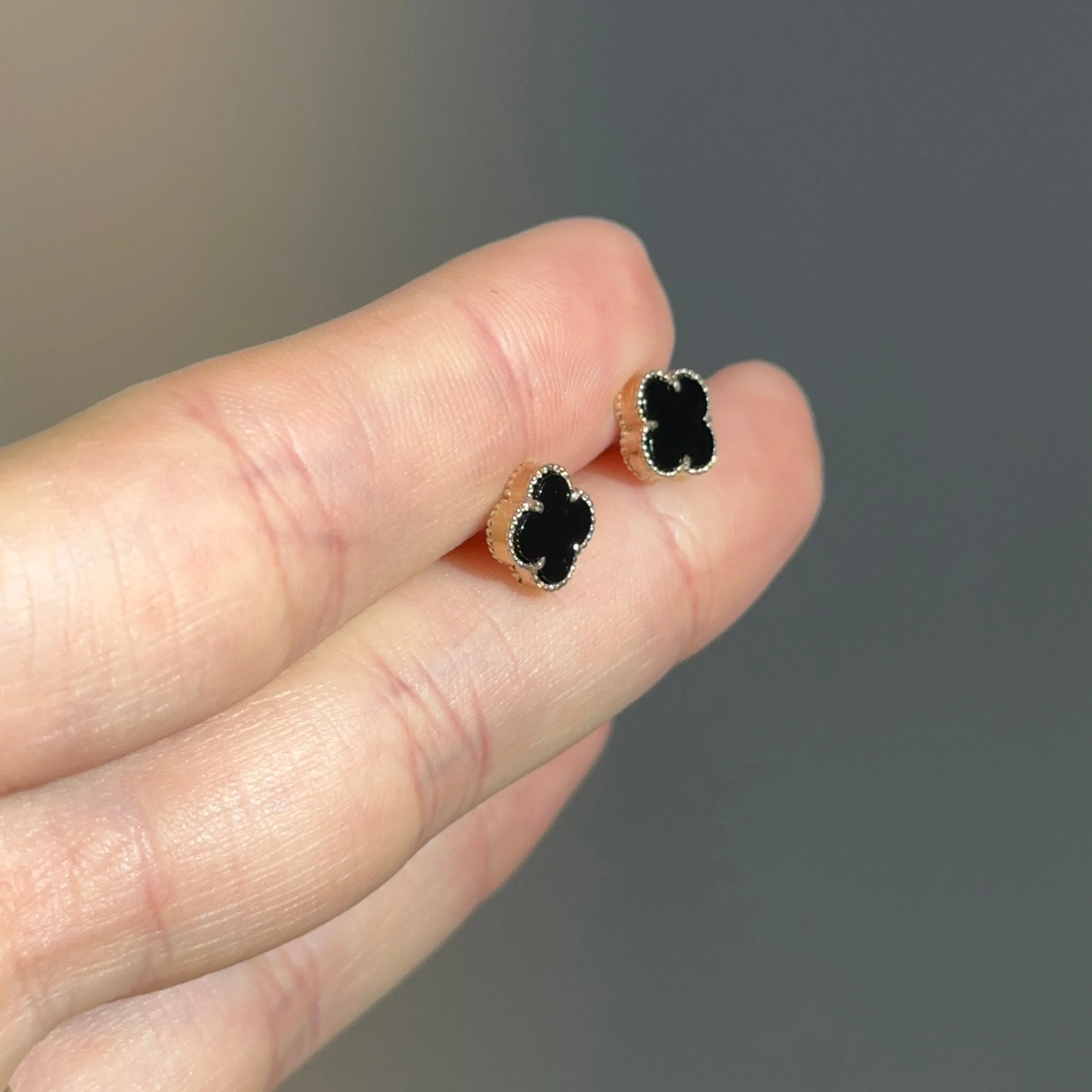 14KT Yellow Gold 8mm Beaded Black Onyx Clover Stud Earrings