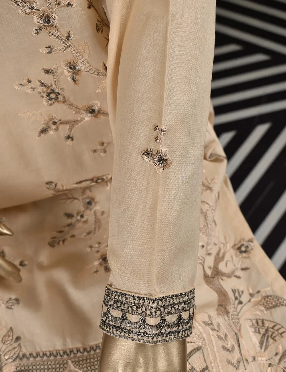 3 Pc Unstitched Embroidered Lawn Dress with Chiffon Embroidered Dupatta - Exotica (ZEB-4B)
