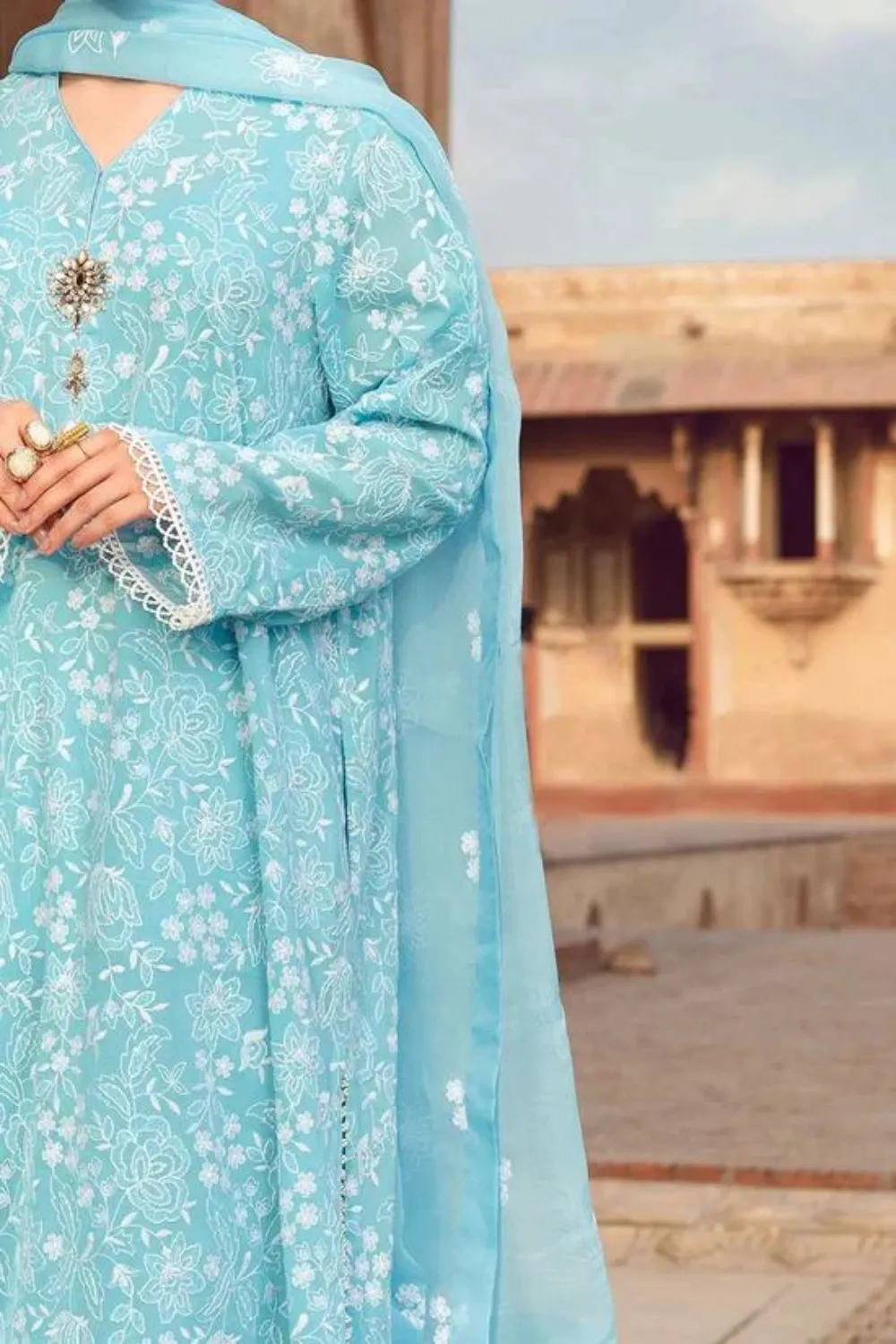 3PC LAWN EMBROIDERED Q185