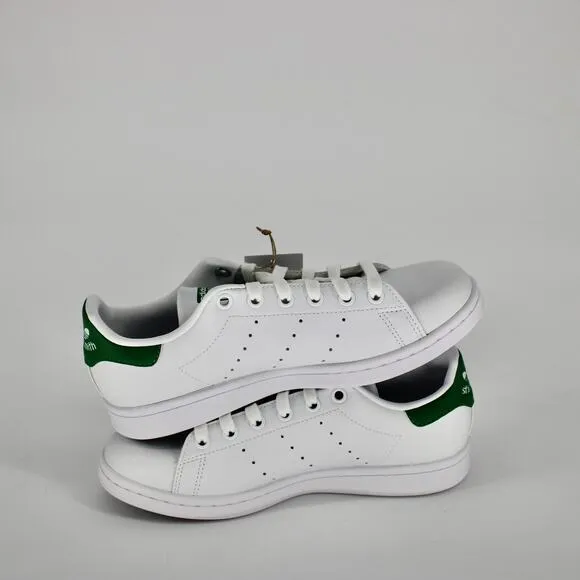Adidas Originals Stan Smith Sneakers Boys Size 5 in White/Green NEW