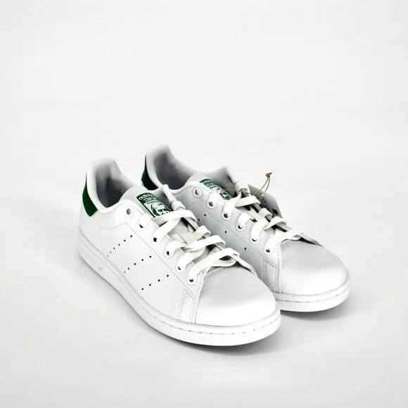 Adidas Originals Stan Smith Sneakers Boys Size 5 in White/Green NEW