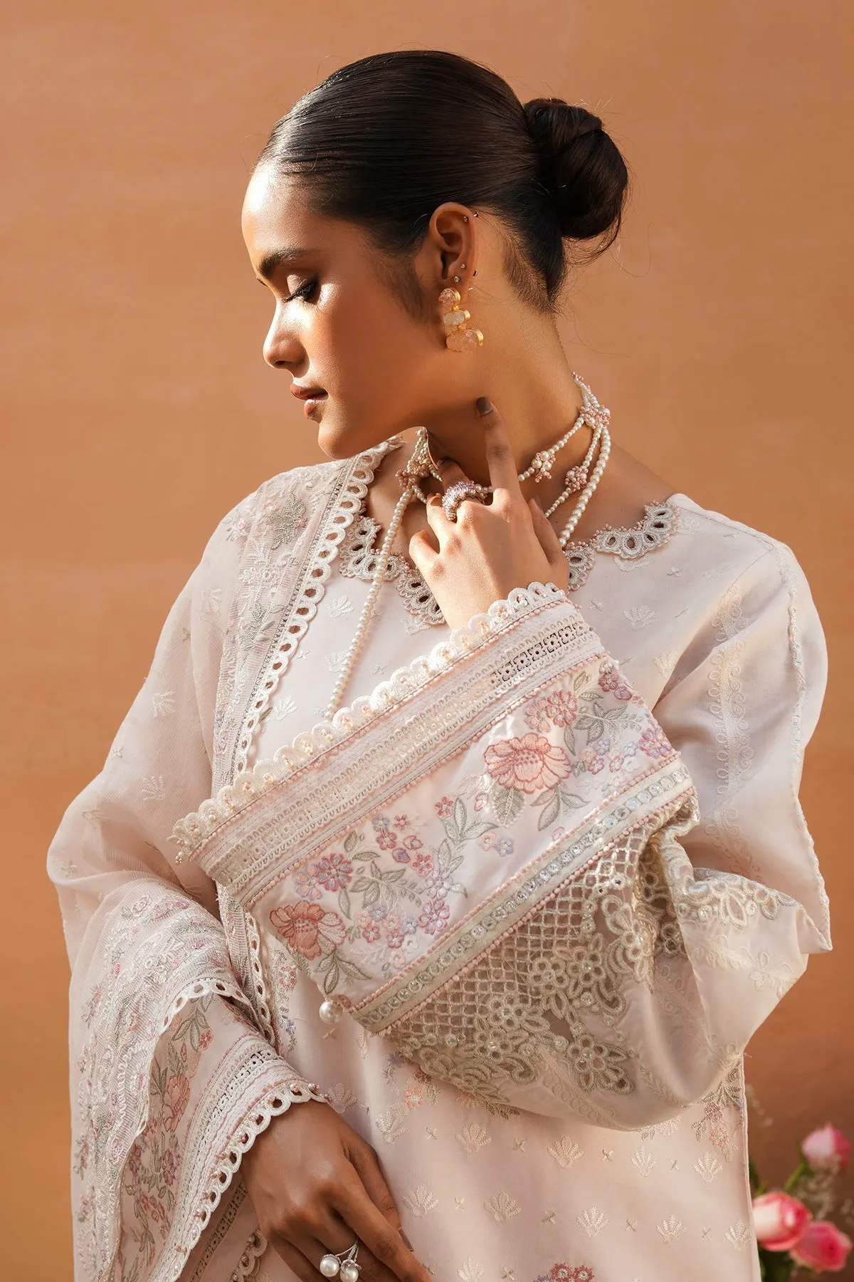 BAROQUE | SWISS VOILE '23 | EMBROIDERED JACQUARD LAWN SL10-D08