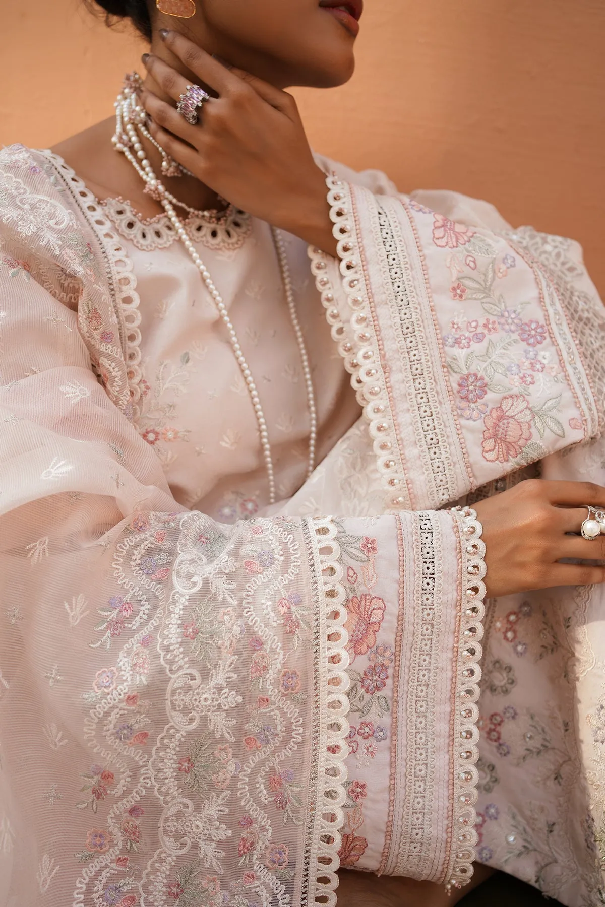 BAROQUE | SWISS VOILE '23 | EMBROIDERED JACQUARD LAWN SL10-D08