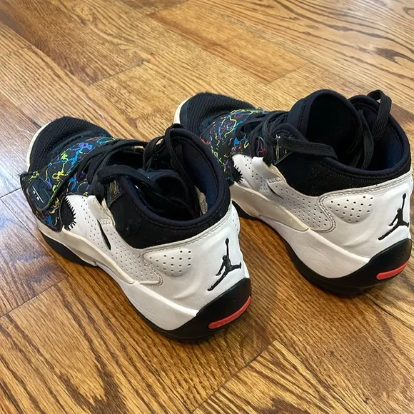 Boy’s Jordan Zion 2 Noah White Black Multi-Color (TD) Sneakers. Size 6Y.