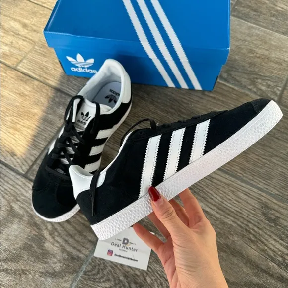 Brand New Adidas Gazelle Big Kids's Black and White Sneakers BB2502