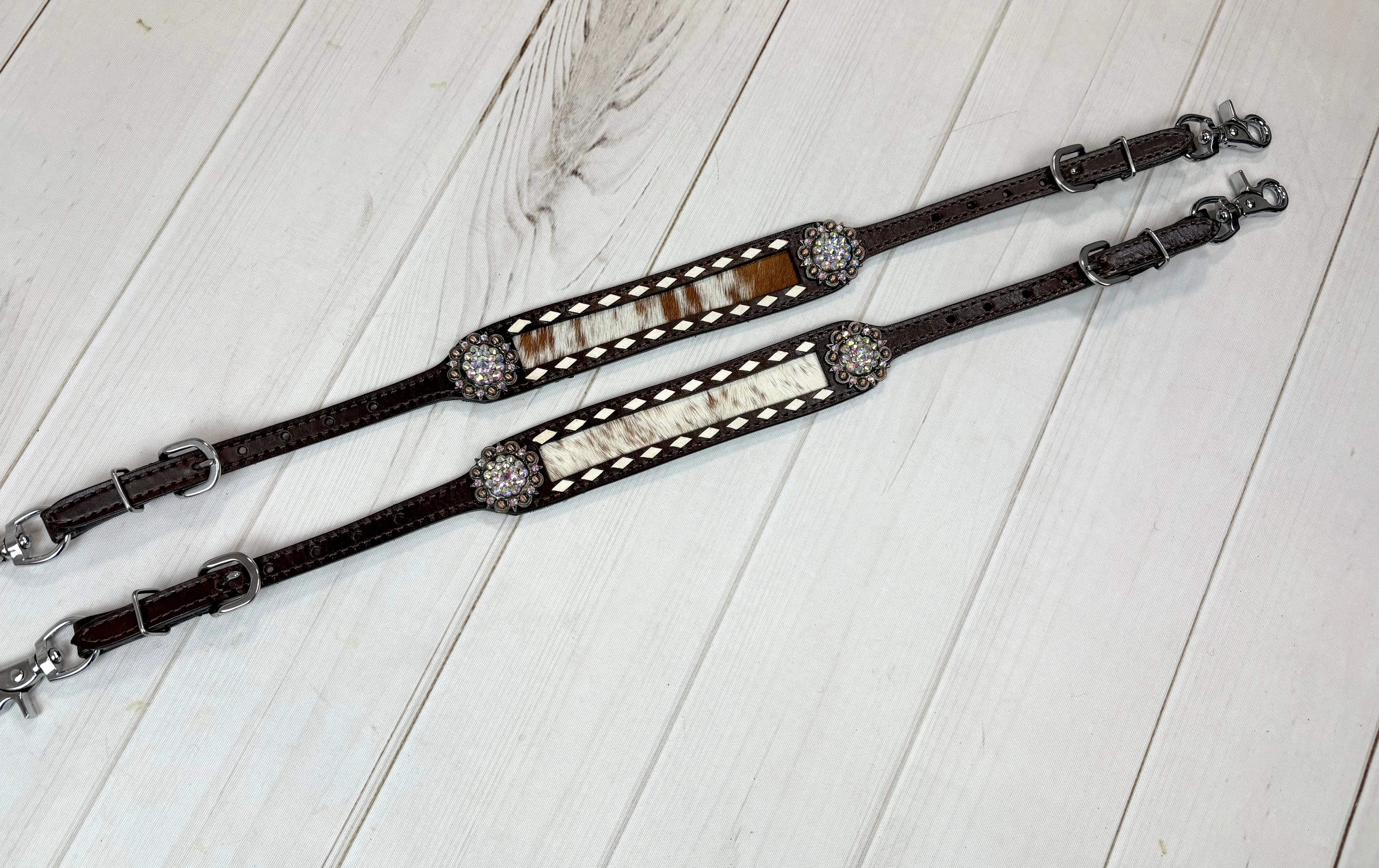 Cowhide & Leather - Buckstitch Crystal Concho Wither Strap