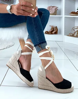 Espadrilles à talons compensés en dentelle noire à lacets