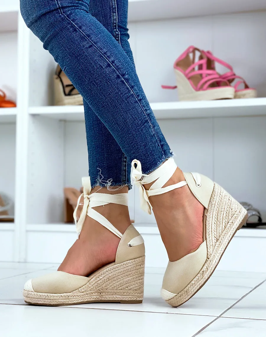 Espadrilles à talons compensés en toile beige à rubans