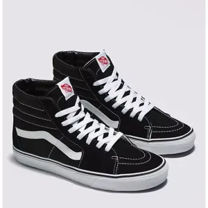 New in Box Vans SK8-Hi Boys Shoe in Black/Black/White Size 5M