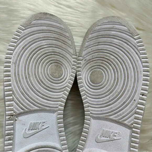 Nike Ebernon White Sneakers Size 9.5