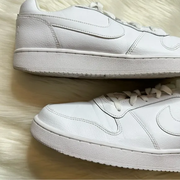 Nike Ebernon White Sneakers Size 9.5