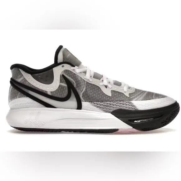 Nike Kyrie Irving 8 white/white-black sneakers youth size 10c