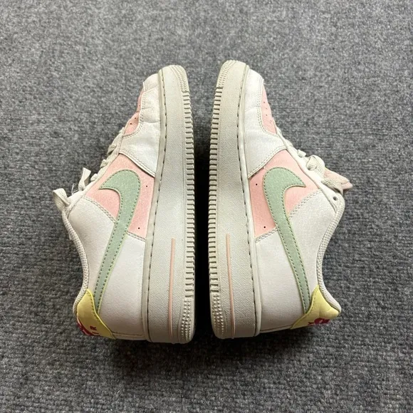 NIKE Youth Air Force 1 Impact GS white Summit Easter Sneakers size: 6Y