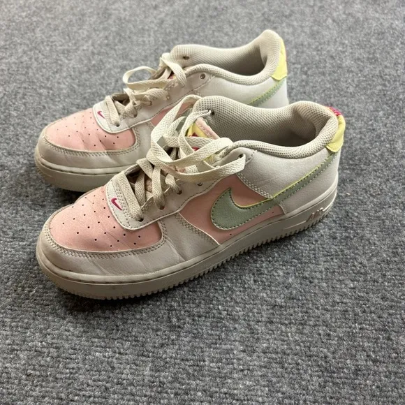 NIKE Youth Air Force 1 Impact GS white Summit Easter Sneakers size: 6Y