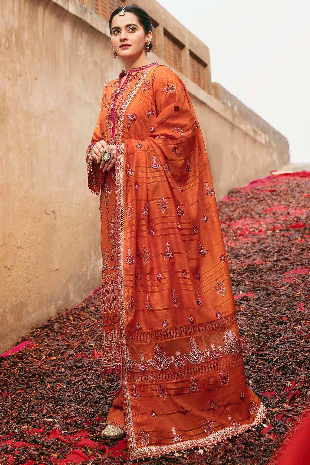 Sassi | Afrozeh Shabnami Festive Lawn Collection 2022 | Unstitched Embroidered Lawn Suits