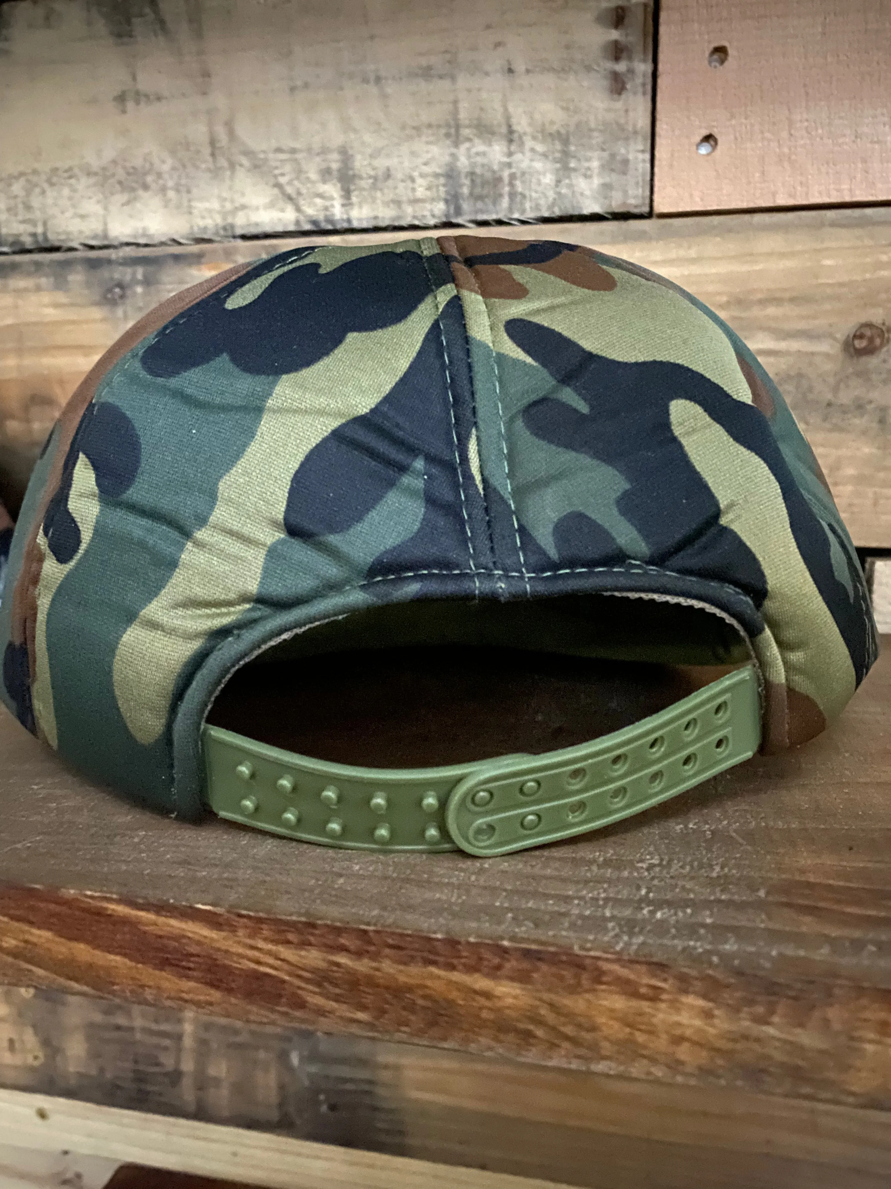 Smoking’ Gun hunting club Vintage Camo foam Snapback hat cap custom embroidery
