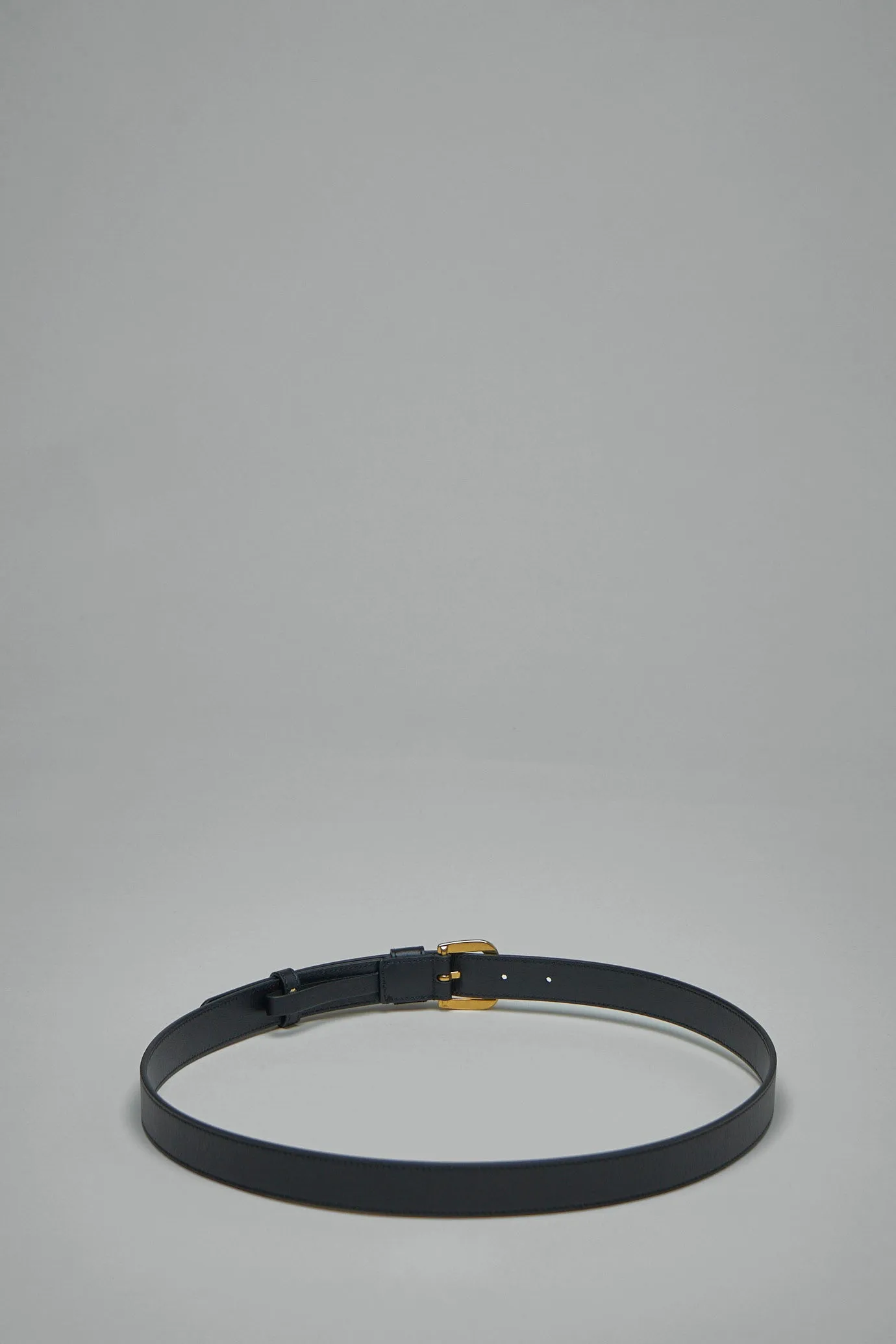 V-Logo Signature Belt in Shiny Calfskin