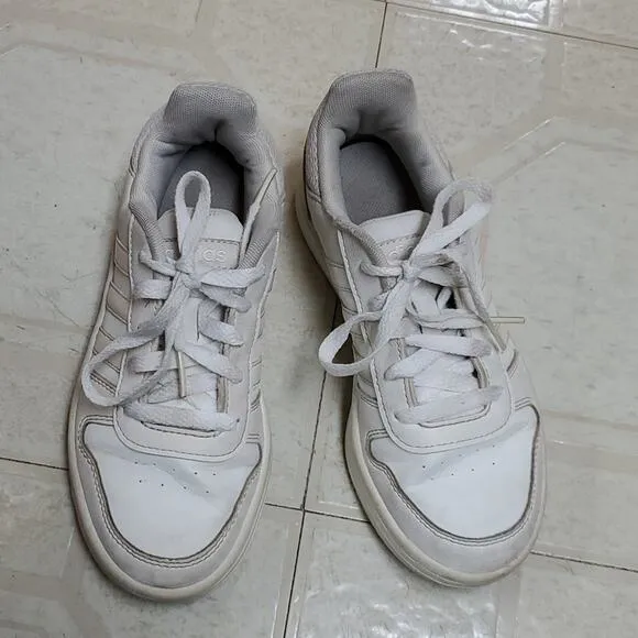 White Adidas sneakers size 3.5 (3 1/2)