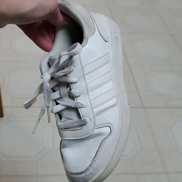 White Adidas sneakers size 3.5 (3 1/2)