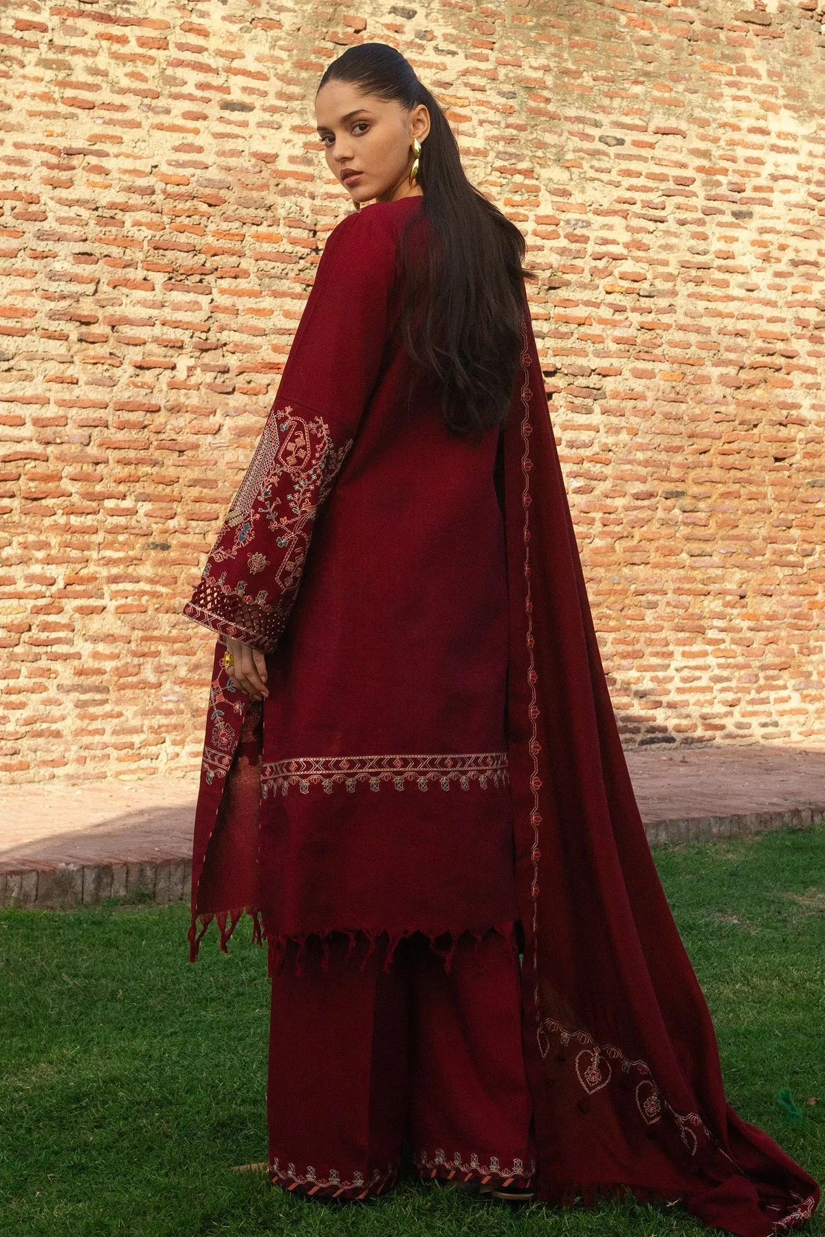 Zara Shahjahan | Winter Collection 2024 | RAHA D8